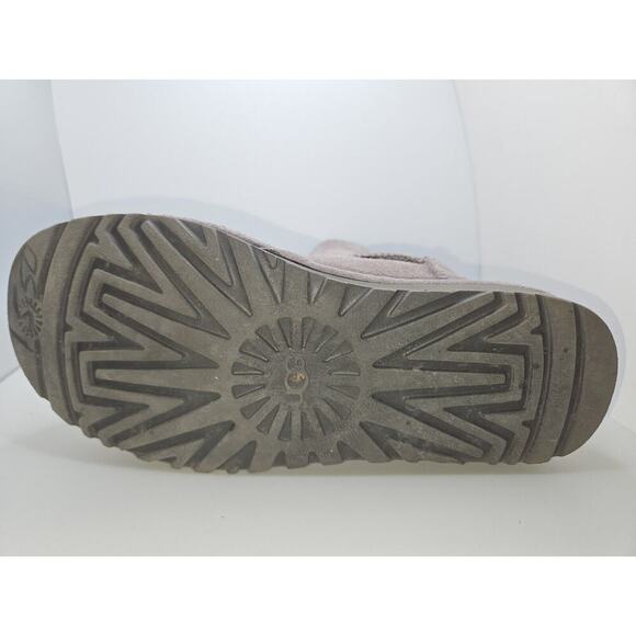 Women's UGG Constantine (1018629) Gray Suede Boots Size 8 EU 39 - Picture 14 of 16
